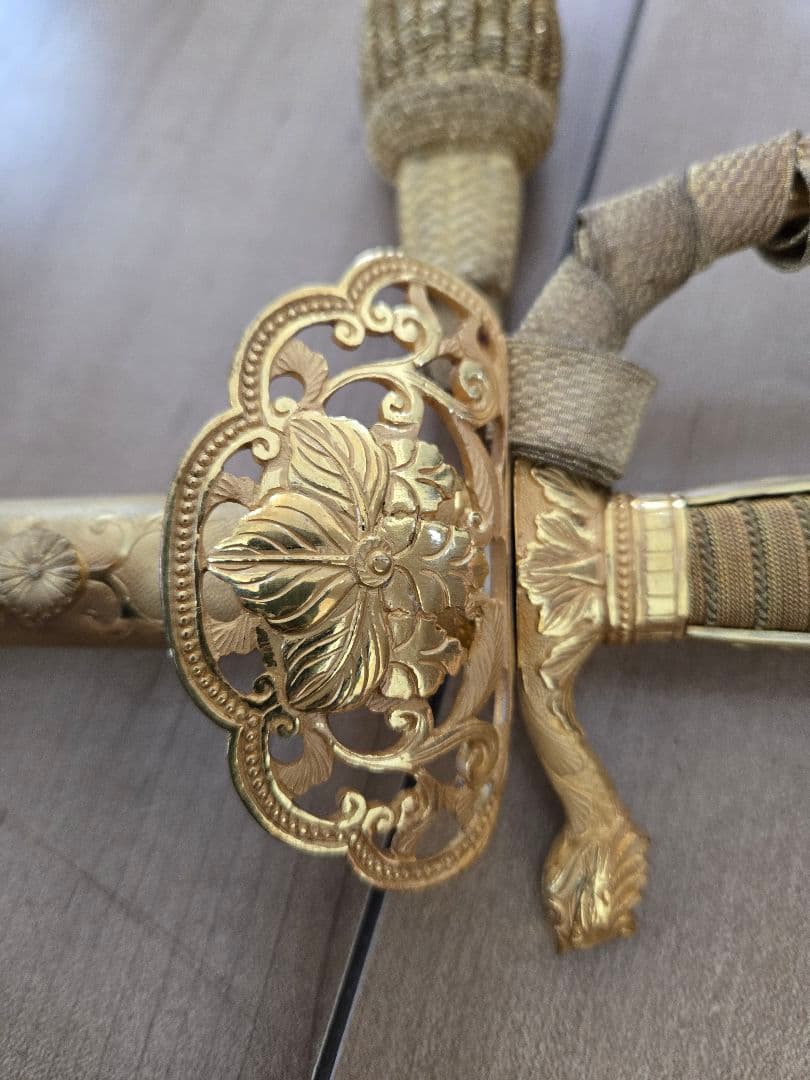 戦前　美品　菊ご紋入り儀礼長剣/刃無し模造刀身　刀緒付き