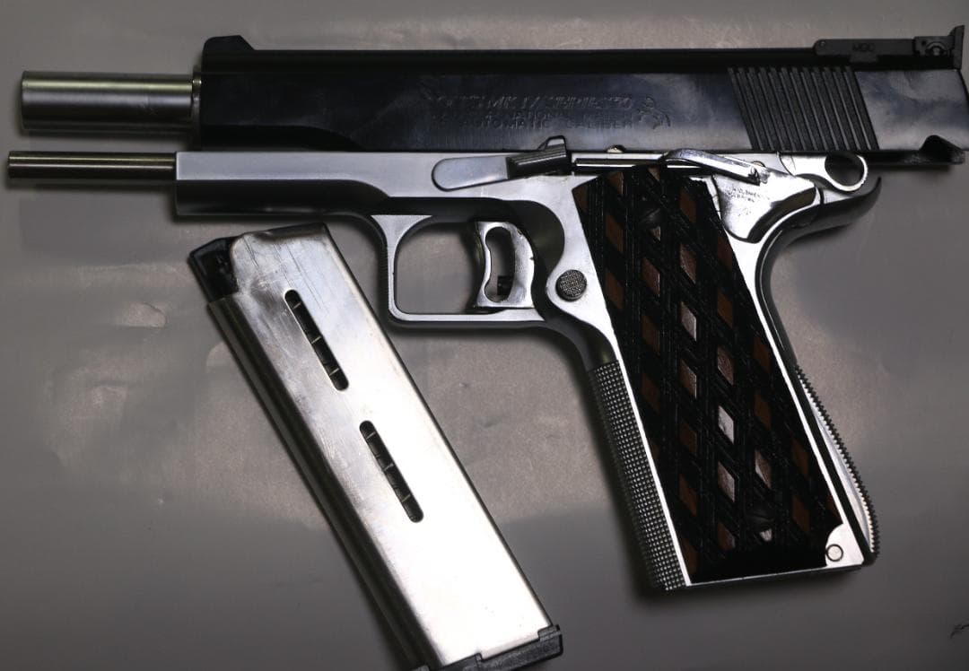 MGC ABS樹脂製モデルガン コルトガバカスタム　ナショナルマッチ 合法品