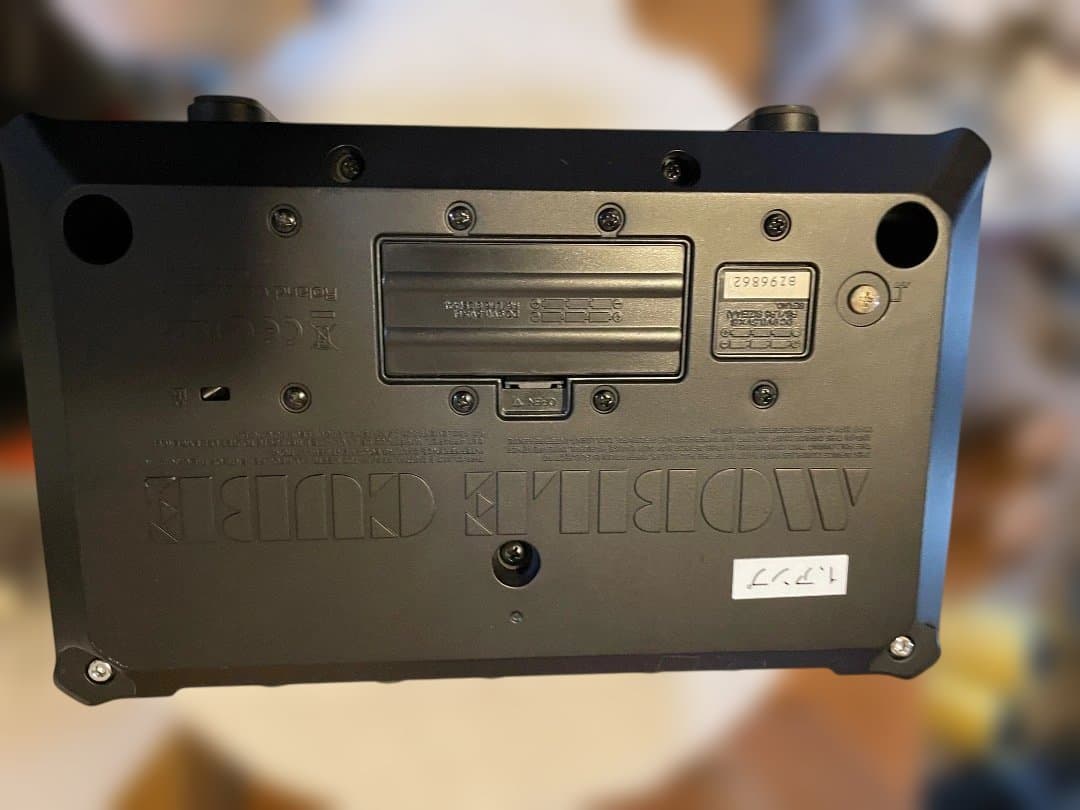 Roland Mobile Cube ポータブルスピーカー