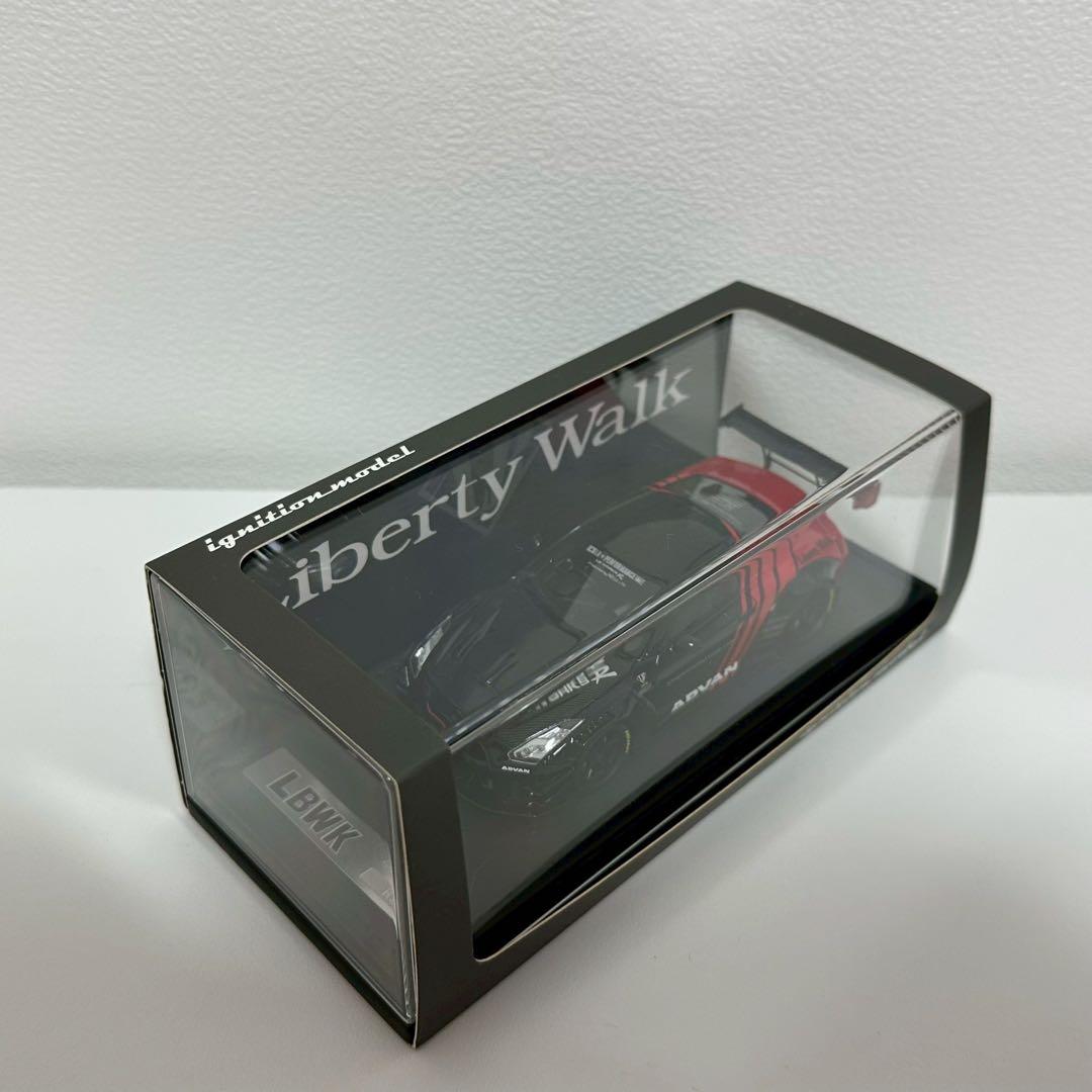 LibertyWalk ignition 35GT-R 黒/赤 アドバン