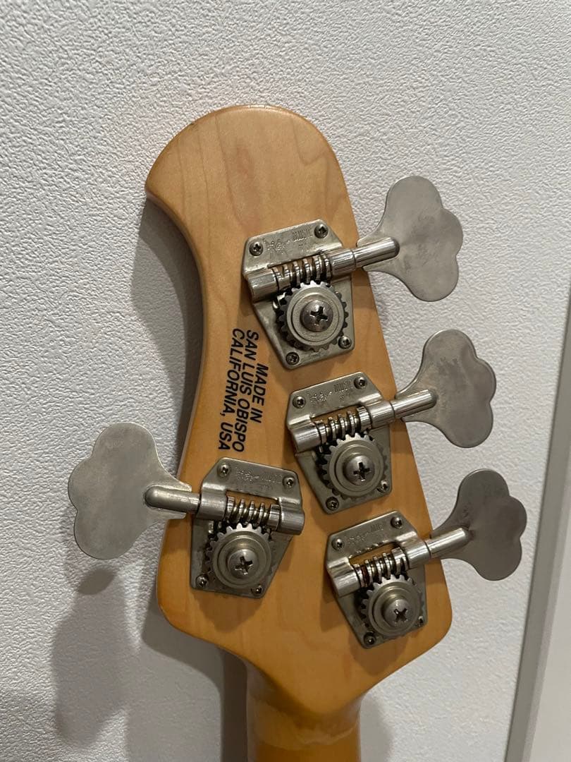 ベース　MUSIC MAN Sting Ray