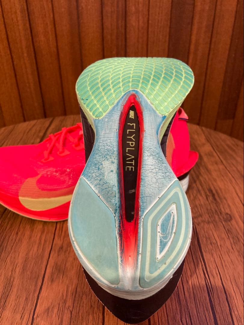 中古品 【NIKE】ズームX ヴェイパーフライ ネクスト% 4 25cm