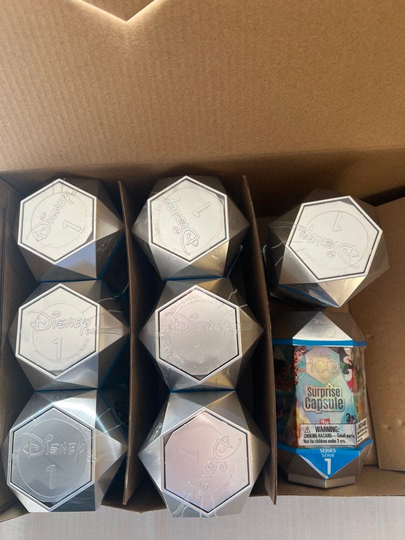 キーホルダー・アクリルキーホルダー Disney 100 Surprise Capsule