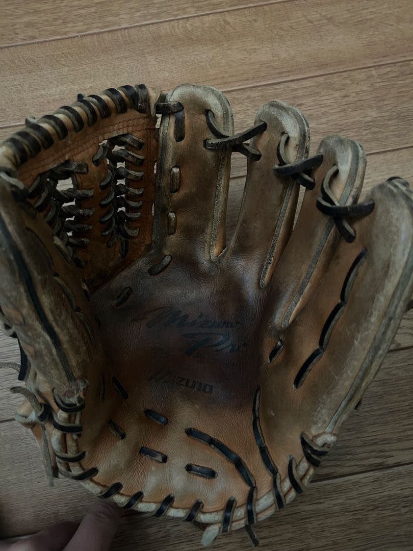 Mizuno プロモデル ベージュグローブ