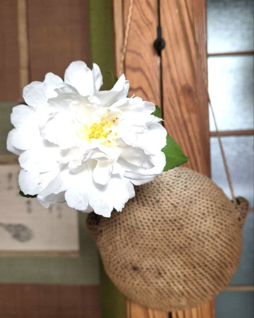 昔の水筒　風情ある掛け花いれに