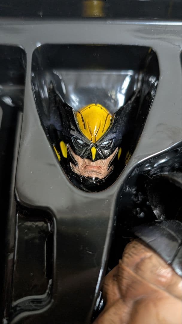 MARVEL UNIVERSE ヴァリアント プレイアーツ改 ウルヴァリン