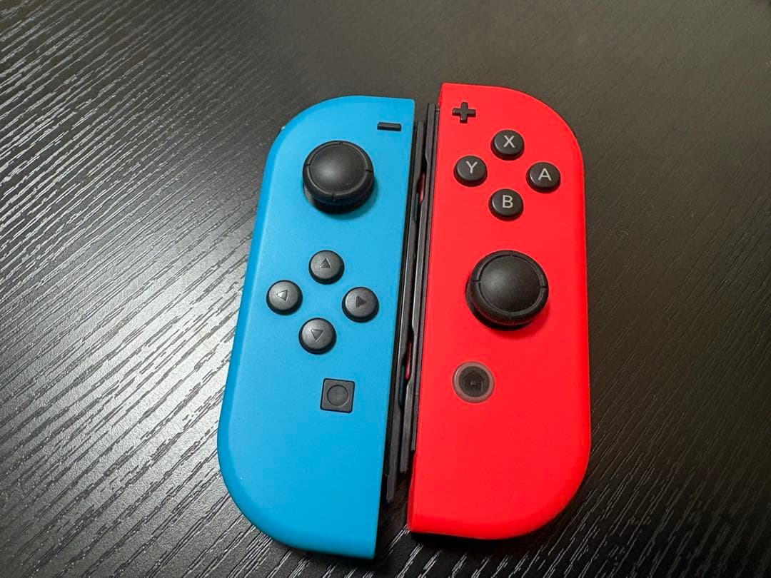 ク*ー様 Nintendo Switch ネオンブルー・ネオンレッド 本体