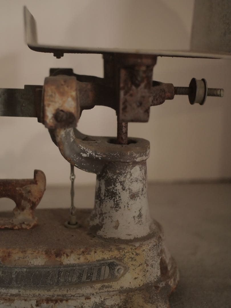 秤　はかり　天秤　鉄　サビ　アート　置物　古家具　古道具　アンティーク昭和レトロ