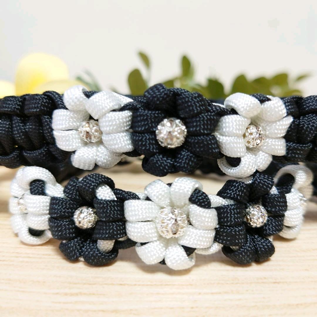 パラコードリード　パラコード首輪　お花　ブラック×ホワイト