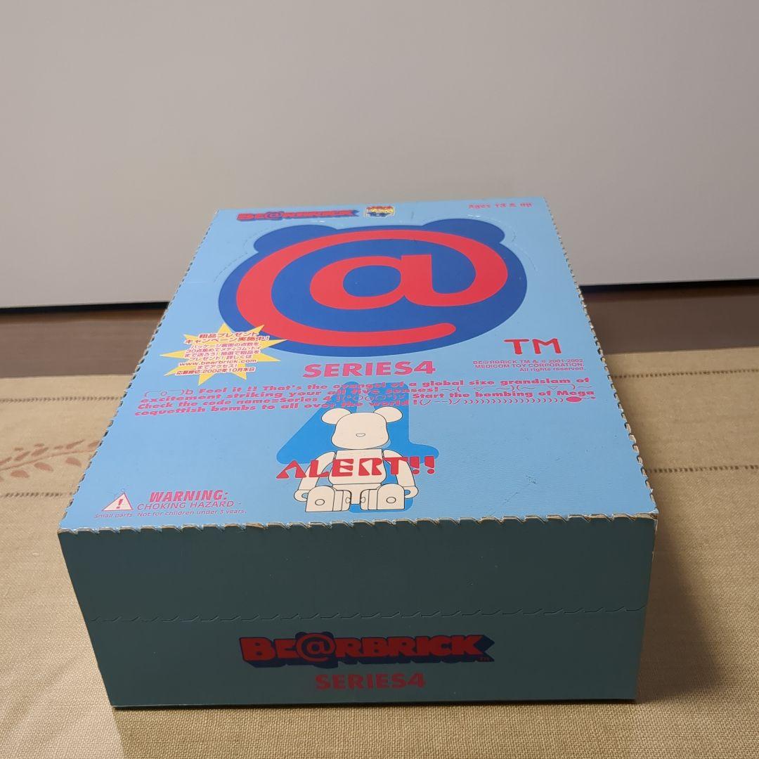 値下げ！未開封box　BE@RBRICK　ベアブリックシリーズ4