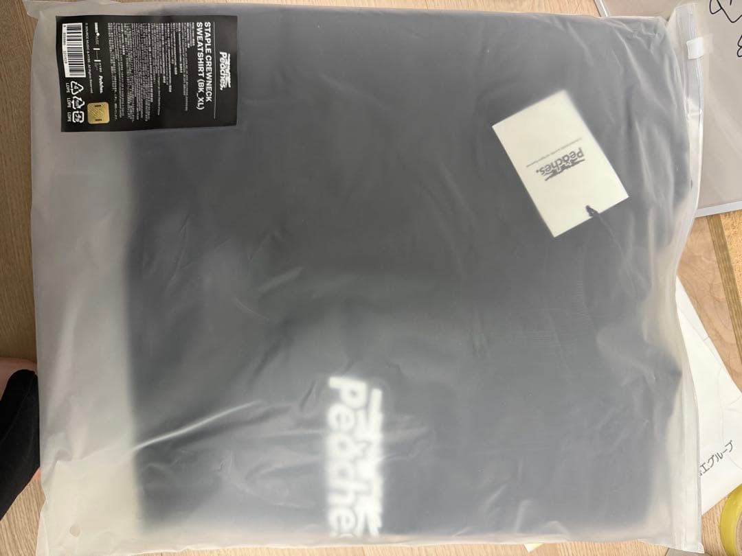 Le Sserafim ルセラフィム　Peaches スウェット　　コラボ　XL