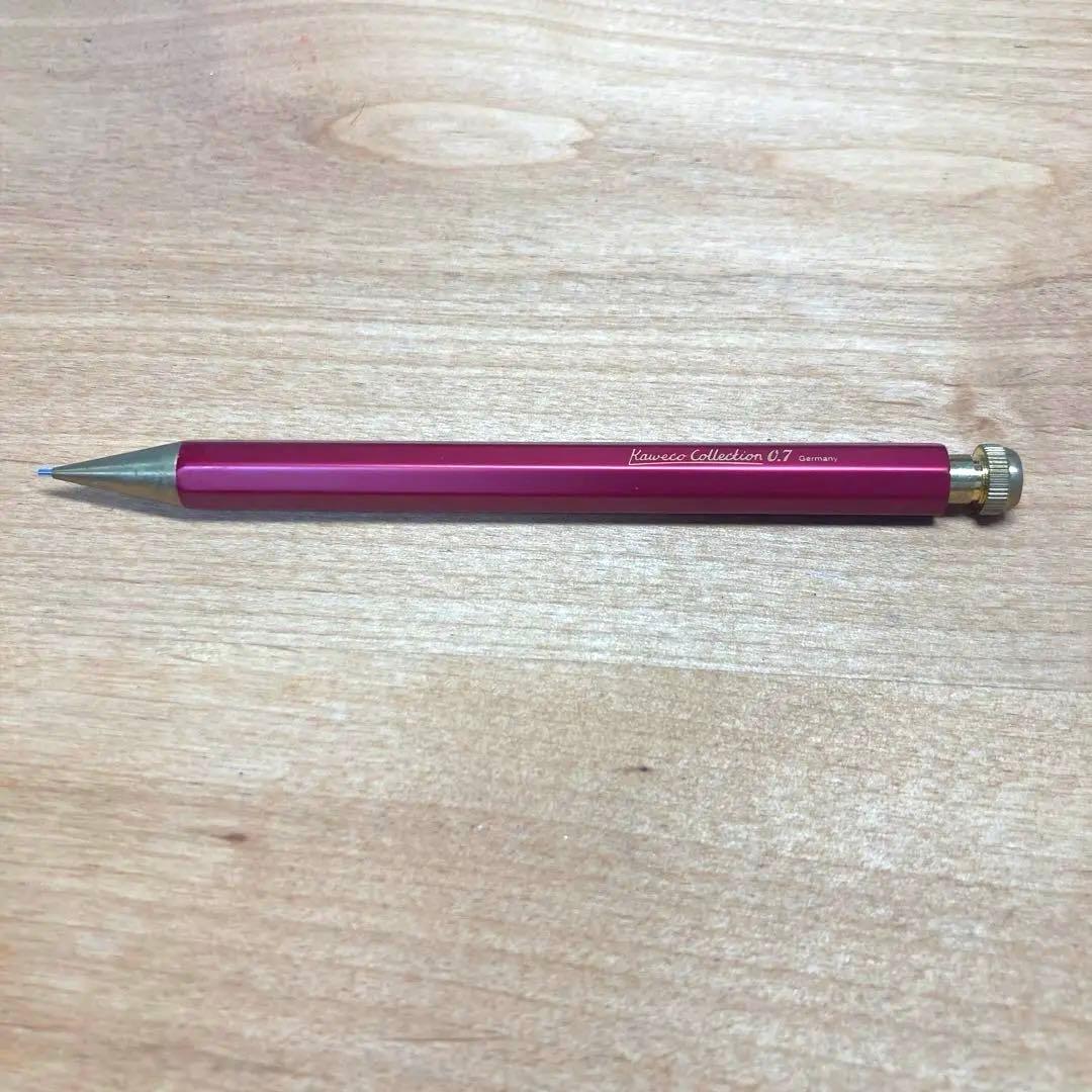 カヴェコスペシャル　レッド　0.7ミリ