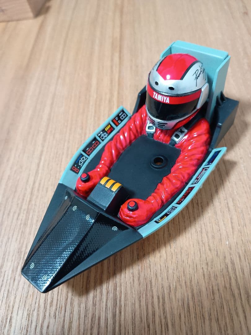 1/10 アバンテ2011 ドライバー　コクピット　AVANTE