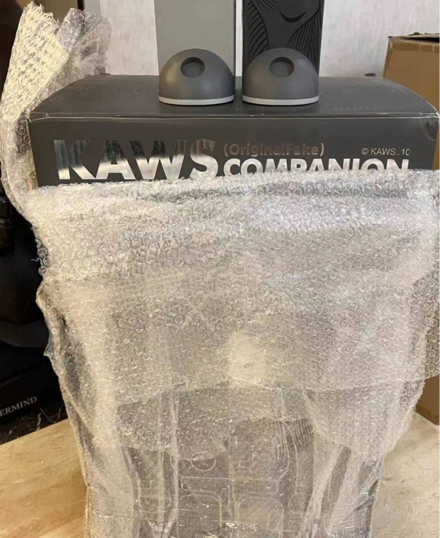 正規品　ベアブリック1000% 人体模型 カウズ kaws フィギュア