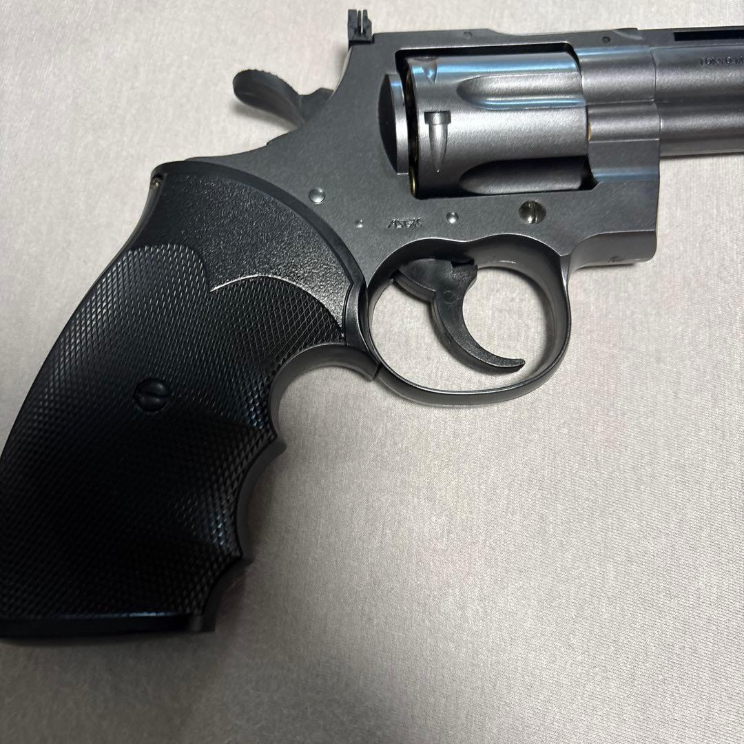 東京マルイ　リボルバー(シルバー・ブラック)