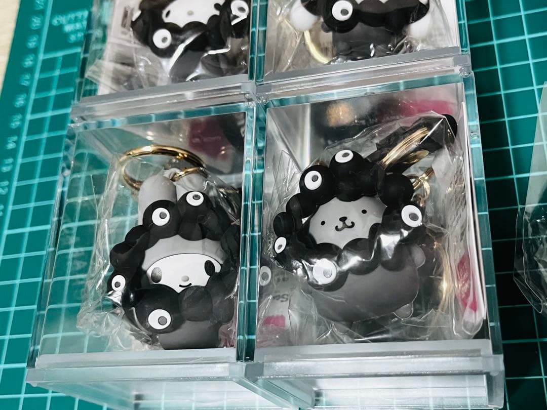サンリオ ミャクミャク 黒 キーホルダー ブラック 5種セット