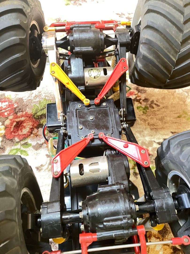 BULLHEAD ラジコン トラック 青、車体のみ。