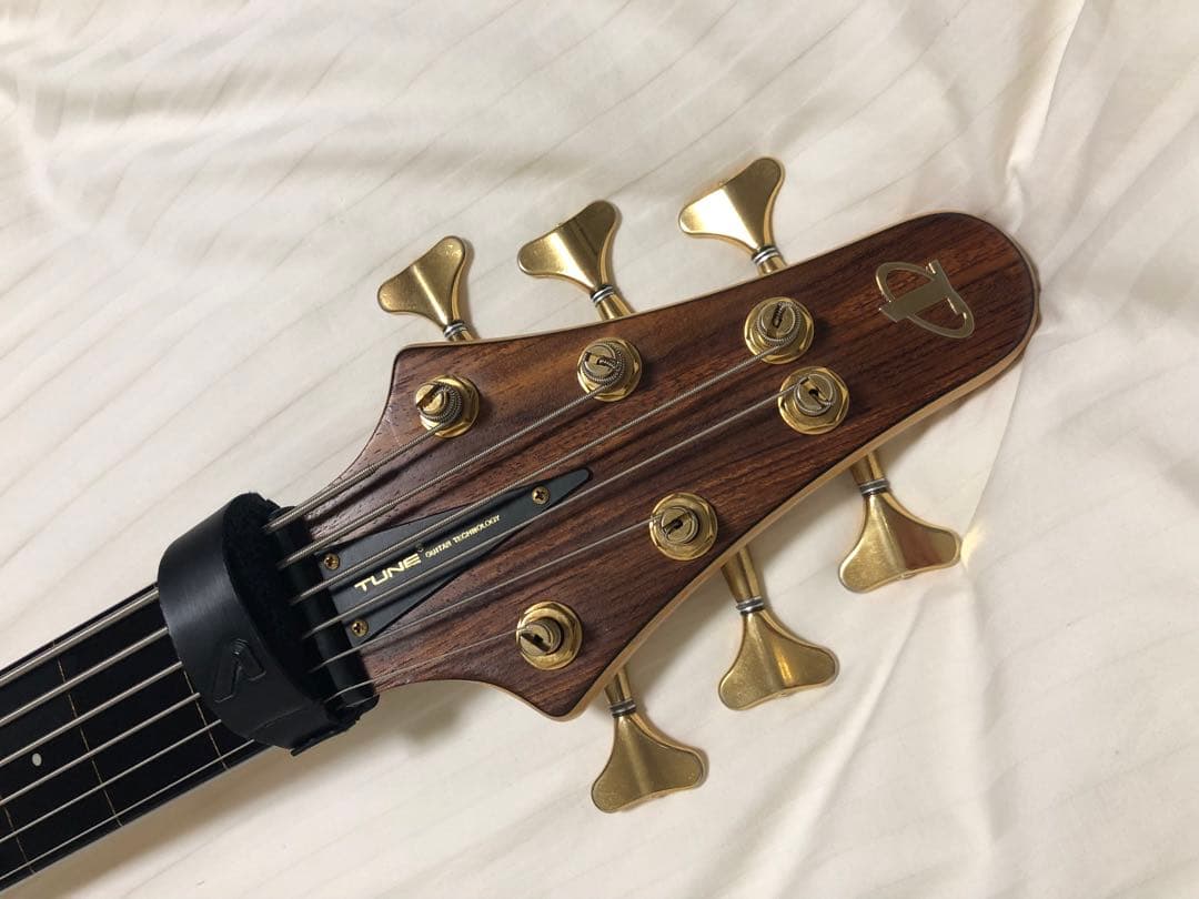 TUNE TWB-6 Fretless MOD 6弦フレットレスベース