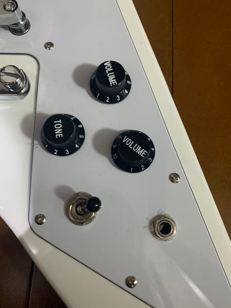 PLAYTECH プレイテック　FV430　WHITE フライングV