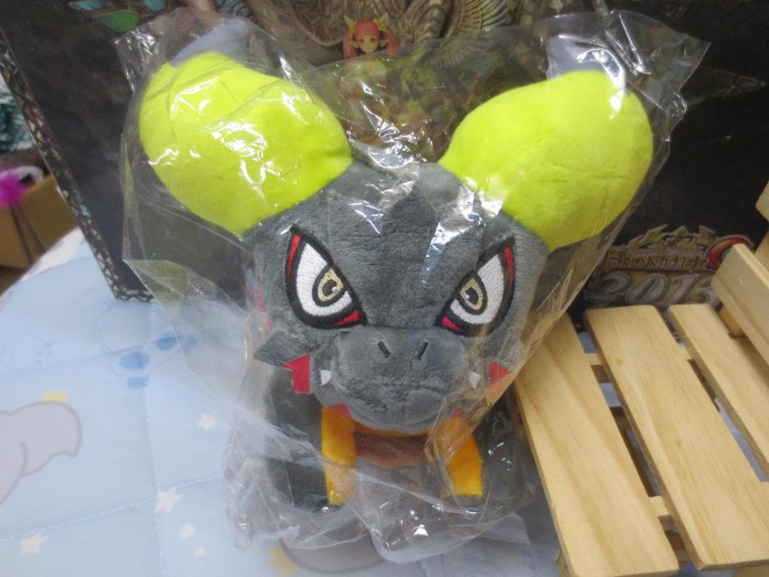 新品　ネルギガンテ モンスターハンター デフォルメぬいぐるみ　正規品