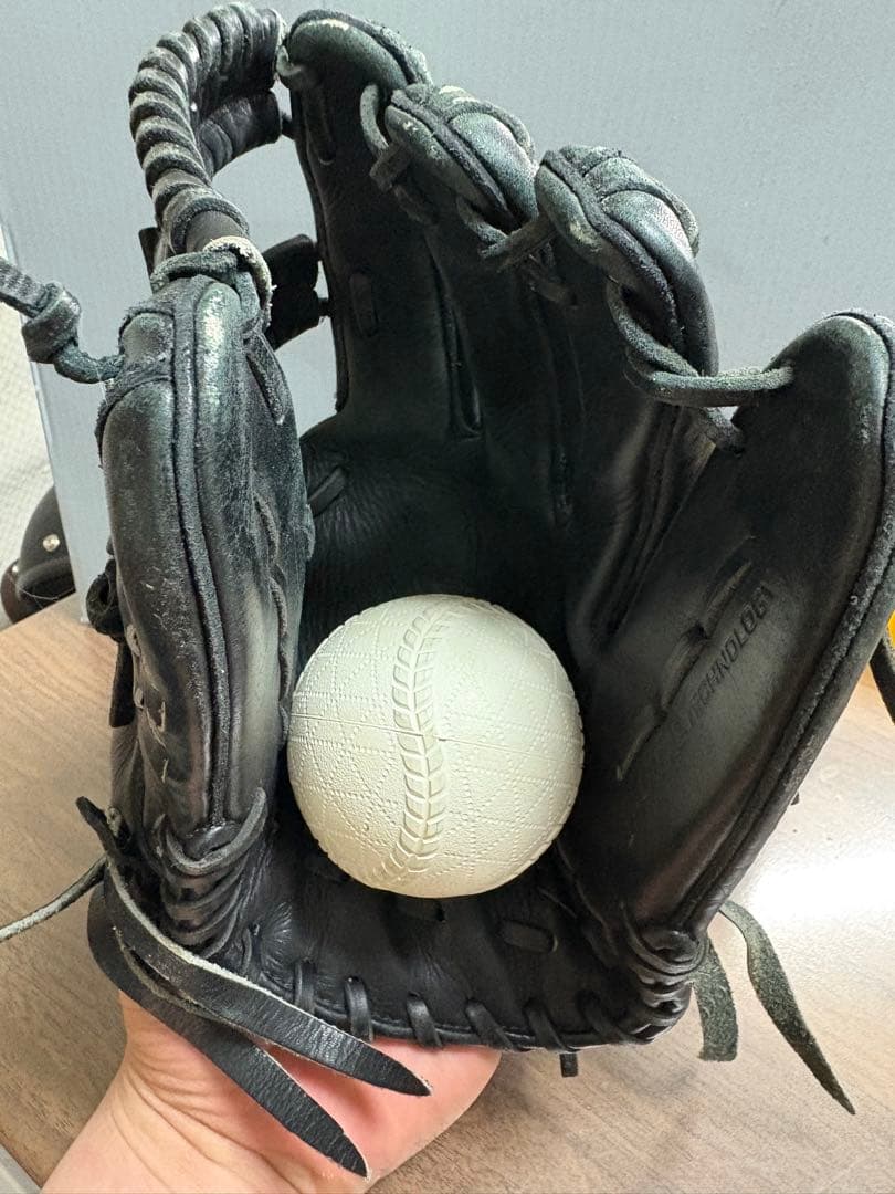 ウィルソン！軟式内野用グローブ