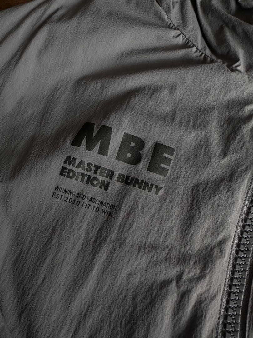 MASTER BUNNY EDITION MBE ジャケット グレー　サイズ０