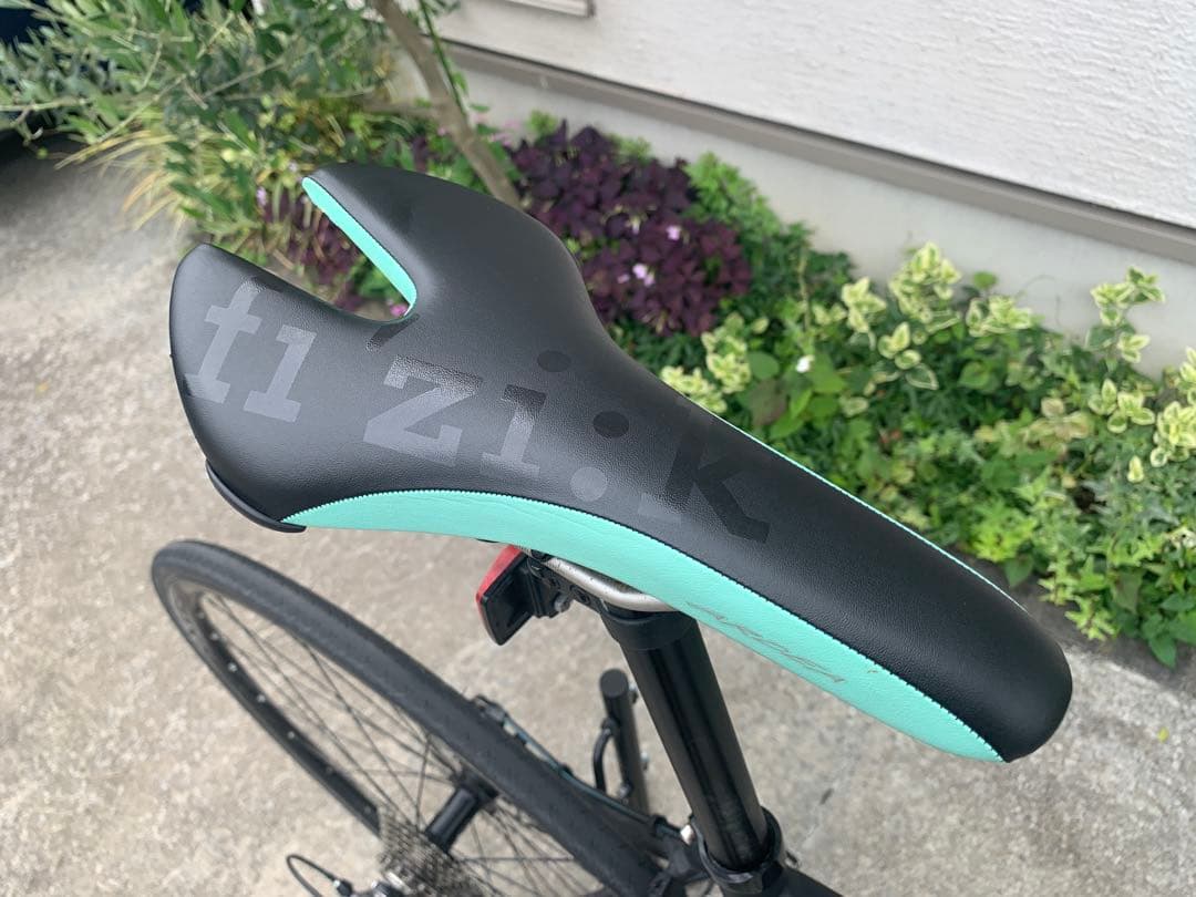 ほぼ新品 Bianchi ロードバイク 105/Tiagra Disc