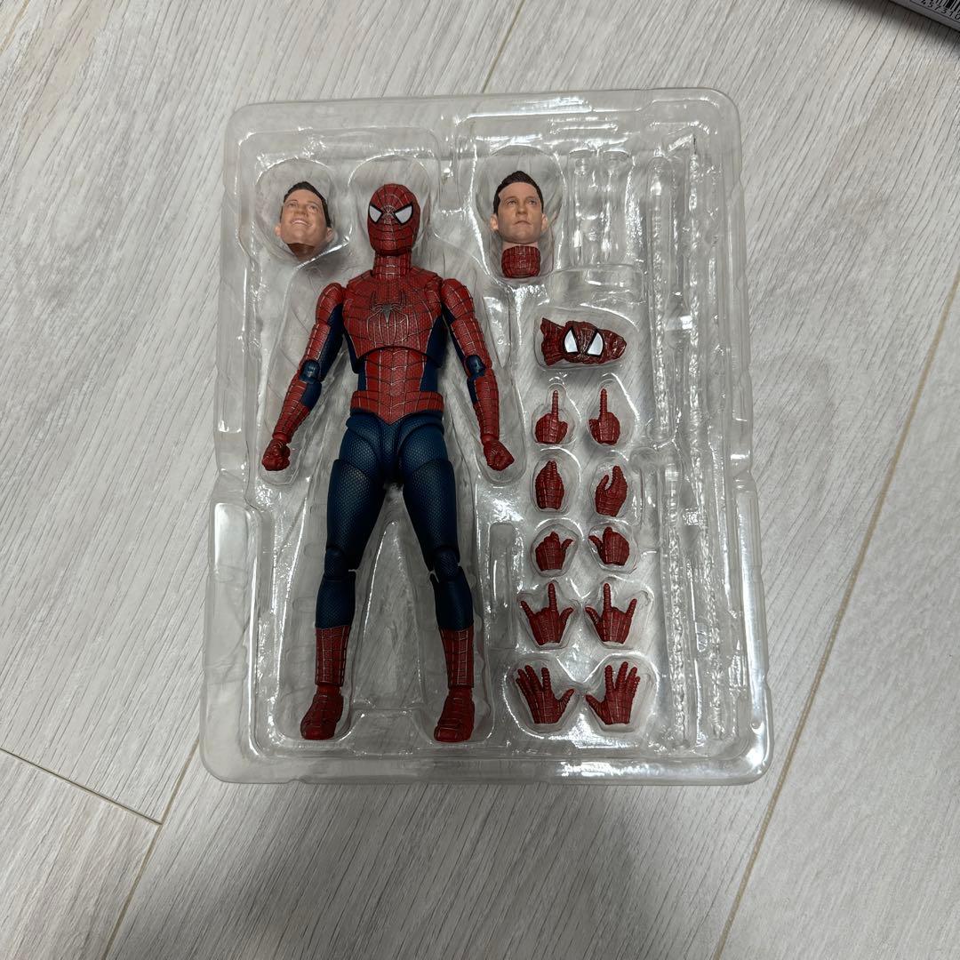 フレンドリーネイバーフッドスパイダーマン フィギュアーツ