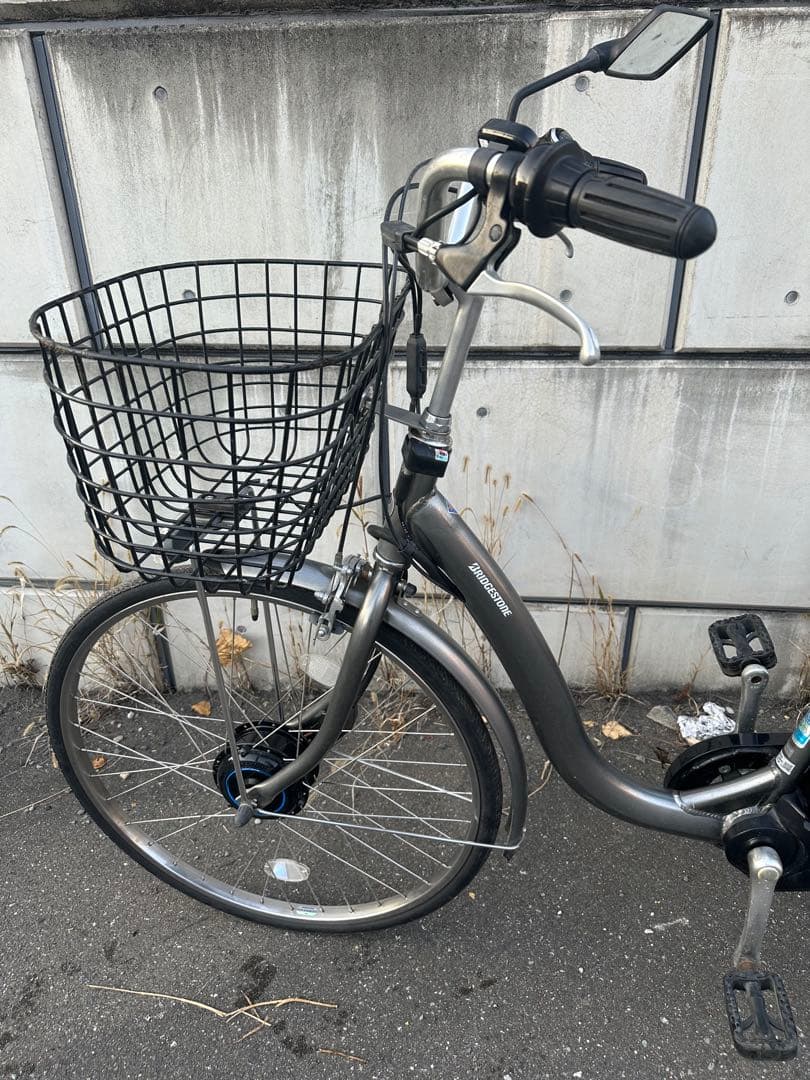 ブリヂストン電動アシスト自転車 グレー バスケット付き