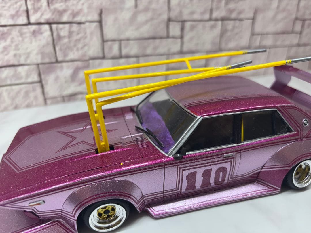 アオシマ　ケンメリ4ドア　完成品　1/24 メタリックレッド