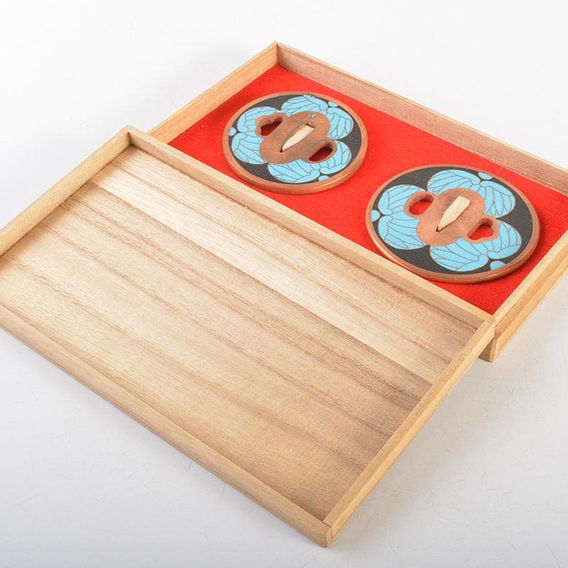 武具　刀装具　銅地　七宝三葉葵紋鍔　一對　桐箱付　C　R7357