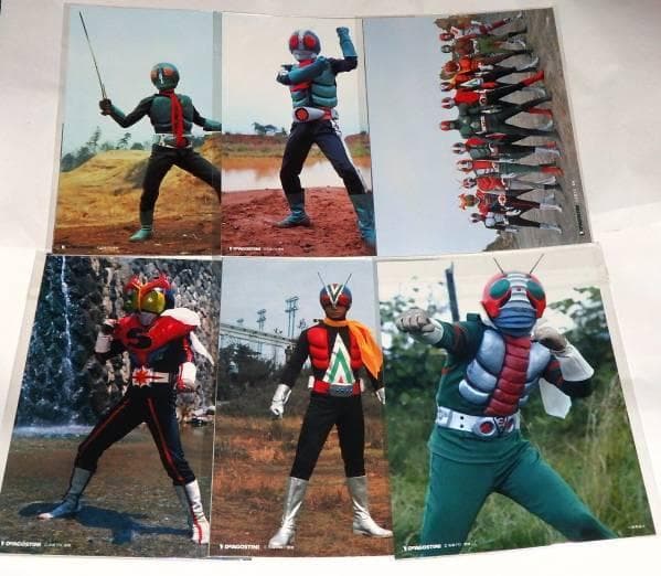 ★本　仮面ライダーオフィシャルデータファイル　1号～ディケイド/石ノ森章太郎先生