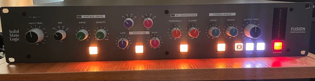 配信機器・PA機器・レコーディング機器 Solid State Logic Fusion SSL