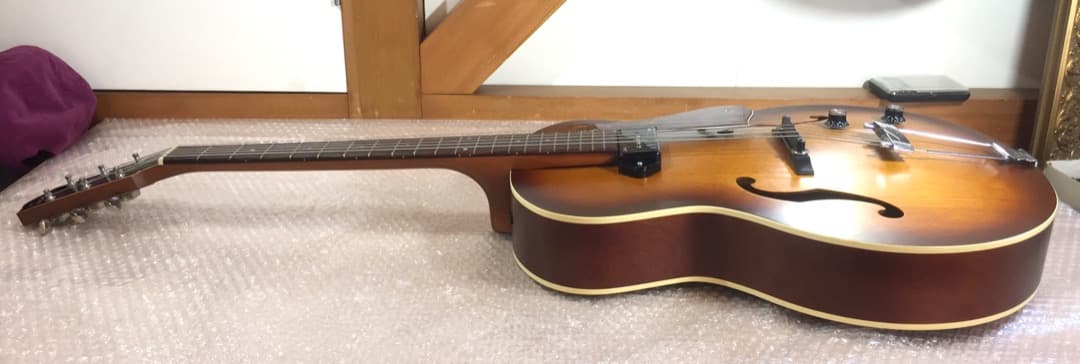 ○美品 Godin 5th avenue Kingpin P90 ゴダン ギター
