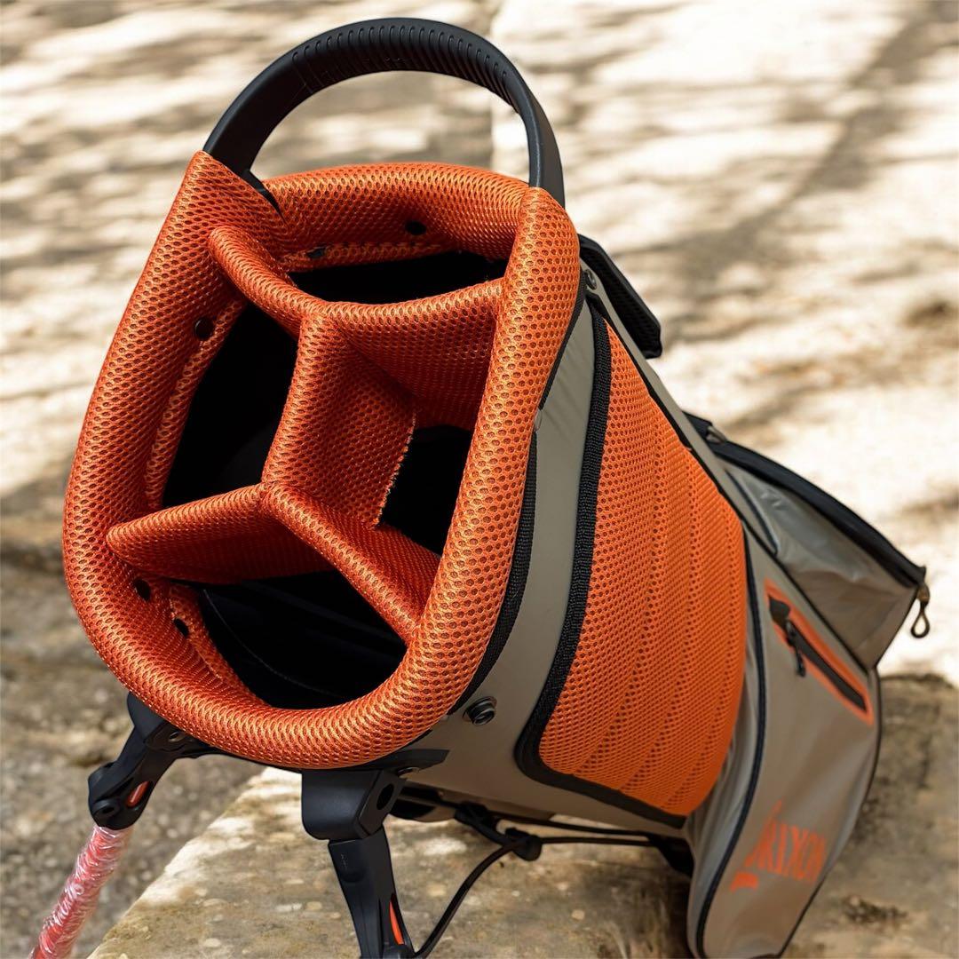 美品‼️スリクソン　スタンド式キャディバッグ　9.5型　超軽量で耐久性・撥水性