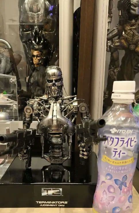 ターミネーター T-800 エンドスケルトン 1/4バストモデル