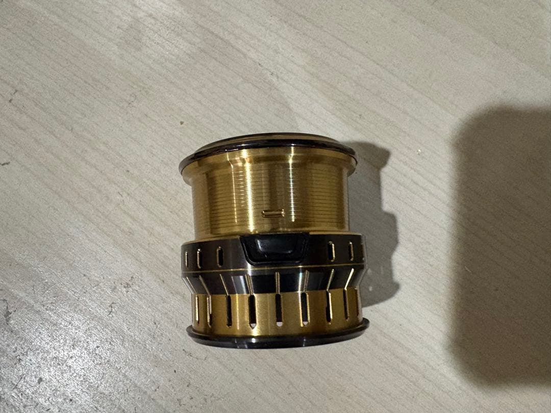 ★☆ダイワ SLPW EX LT 2500SS スプール 新品同様