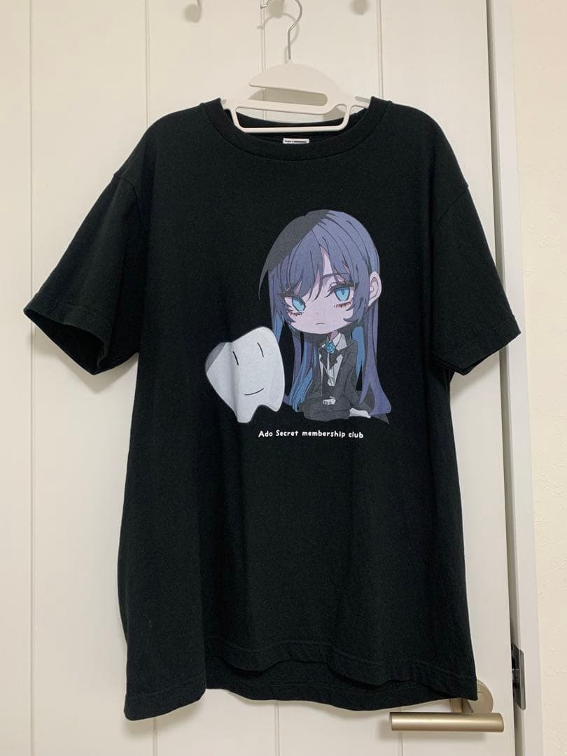 Adoグッズ　Tシャツ、ブローチ、チケットホルダー等)