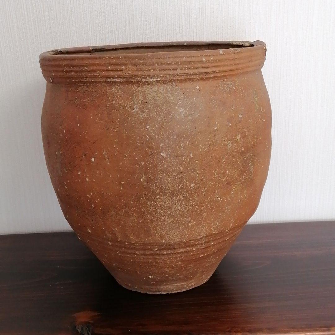 ㉛古信楽の壺　壺は景色　古信楽独特の土肌。　壺
