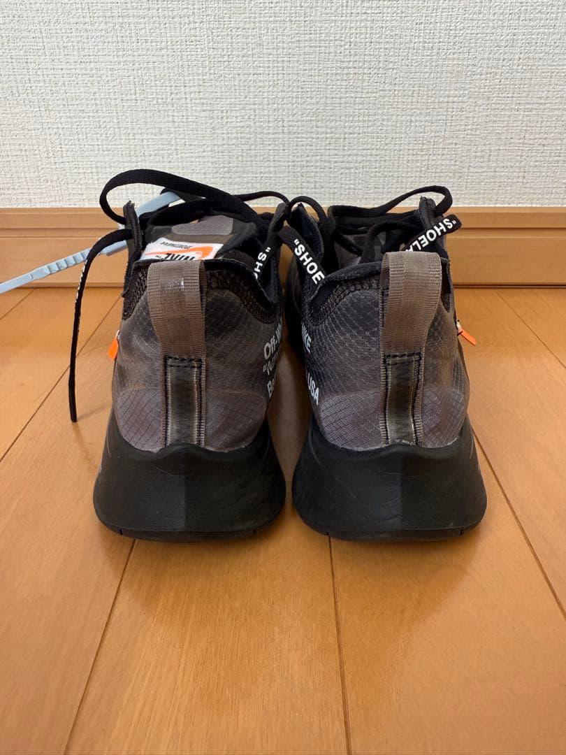 【限定価格】オフホワイト✖︎ナイキ　ズームフライ26㎝