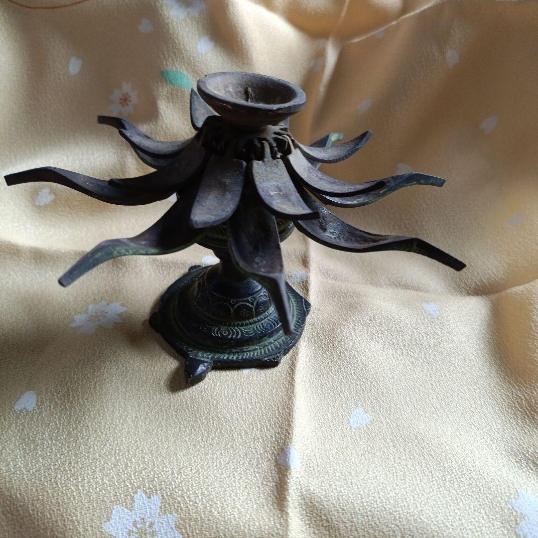 レトロ　蓮の花形開閉式真鍮製キャンドルホルダー　仏具