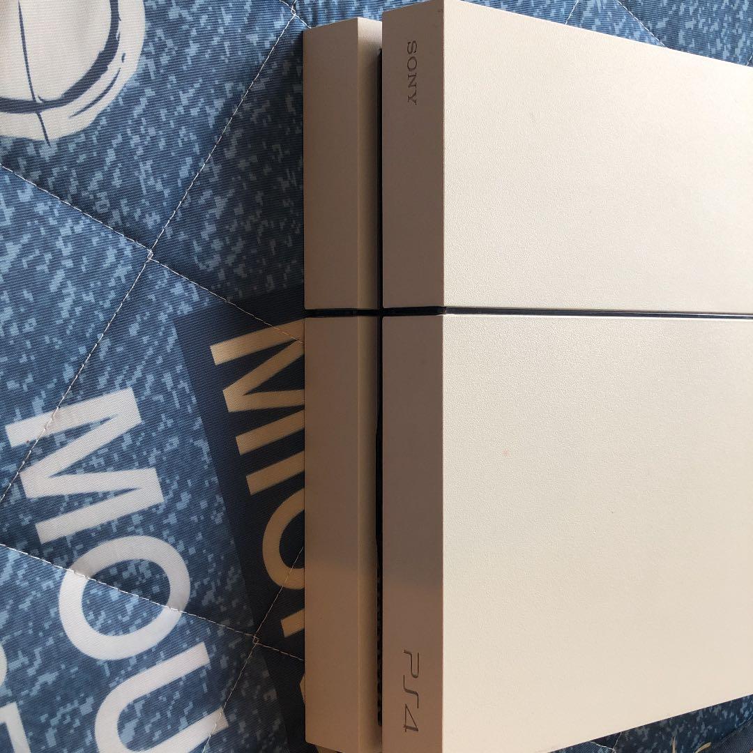 PlayStation®4 グレイシャー・ホワイト 500GB CUH-120…