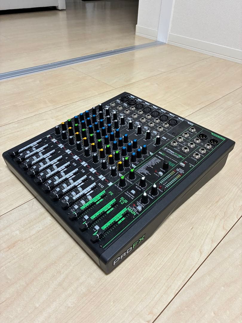 Mackie PROFX12V3 DJミキサー