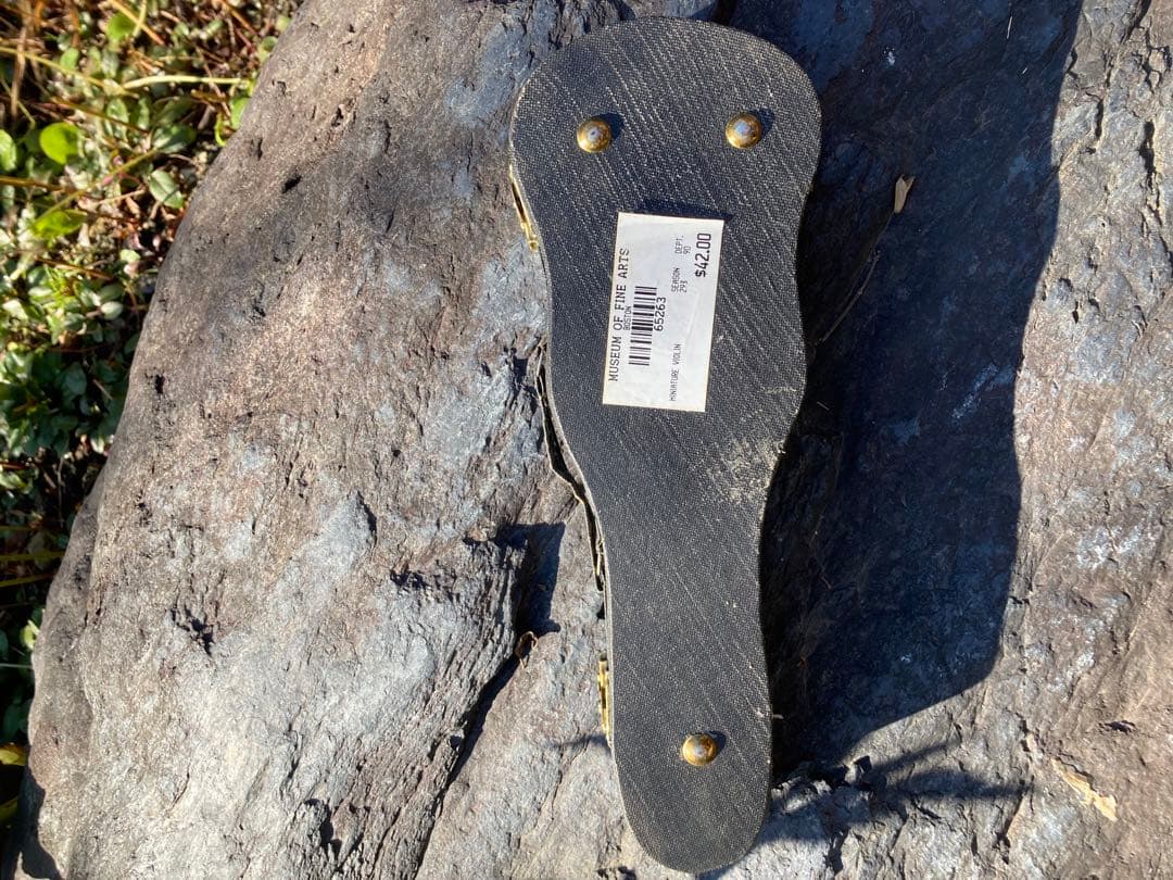 レア　ボストン美術館　ミニチュアバイオリンのオブジェ