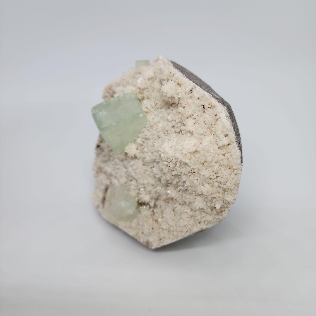 アポフィライト×パイロモルファイト 共生原石 癒しと変容のエネルギー石