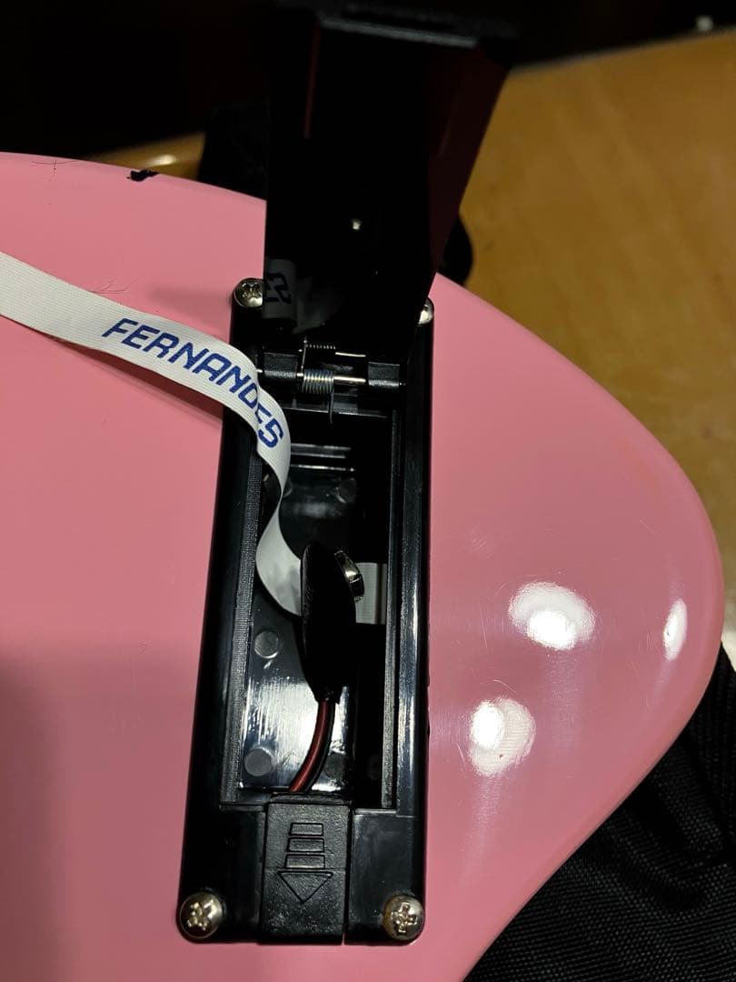 Fernandes エレキギター ピンク ケース付き