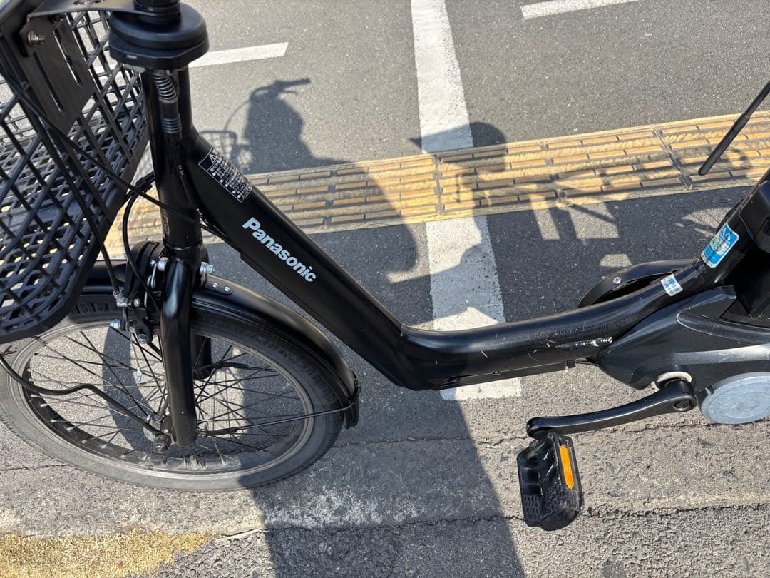 中古20㌅Panasonic電動アシスト自転車　16Ah 大阪　033番