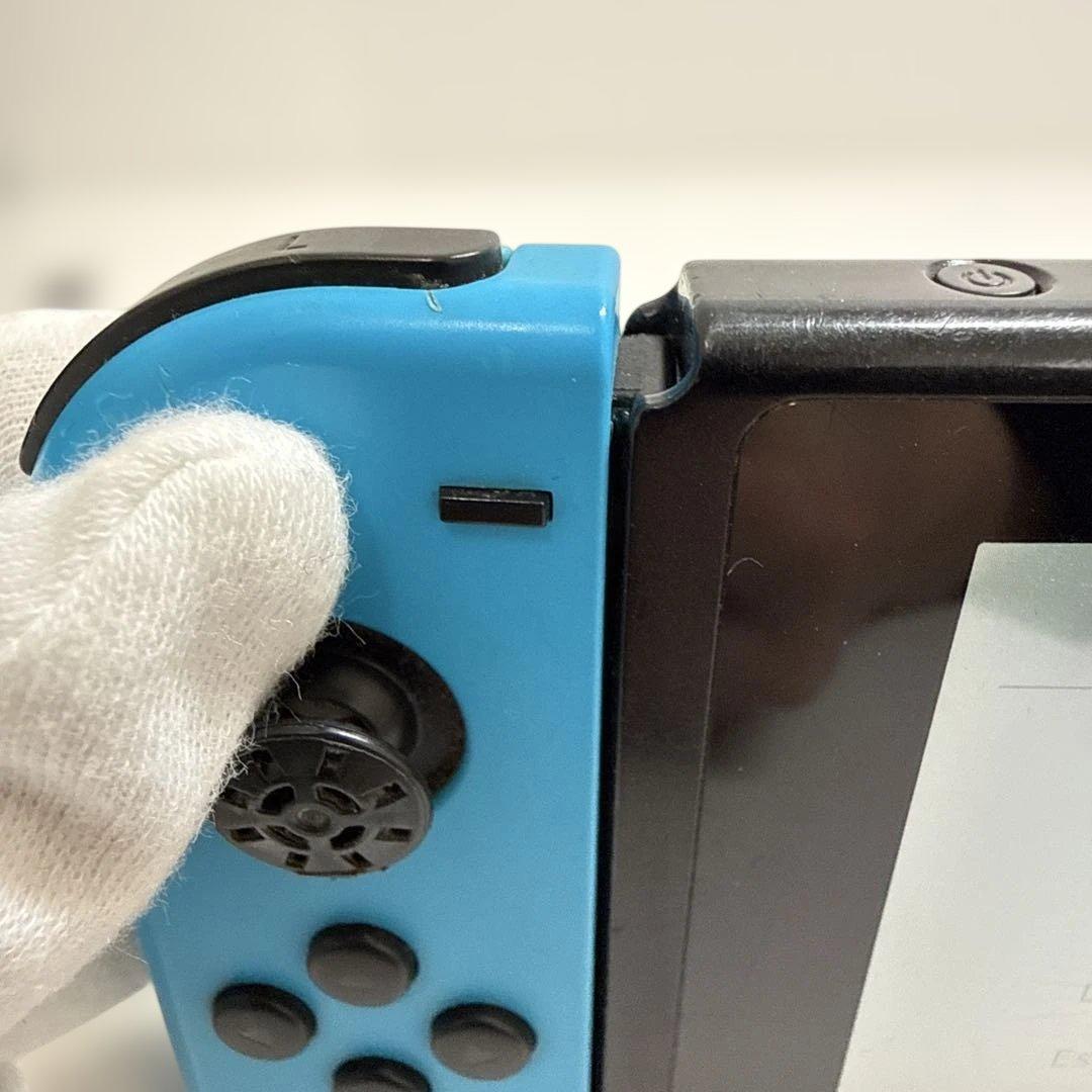 Nintendo Switch 本体 赤/青 Joy-Con 付属品付き　☺︎