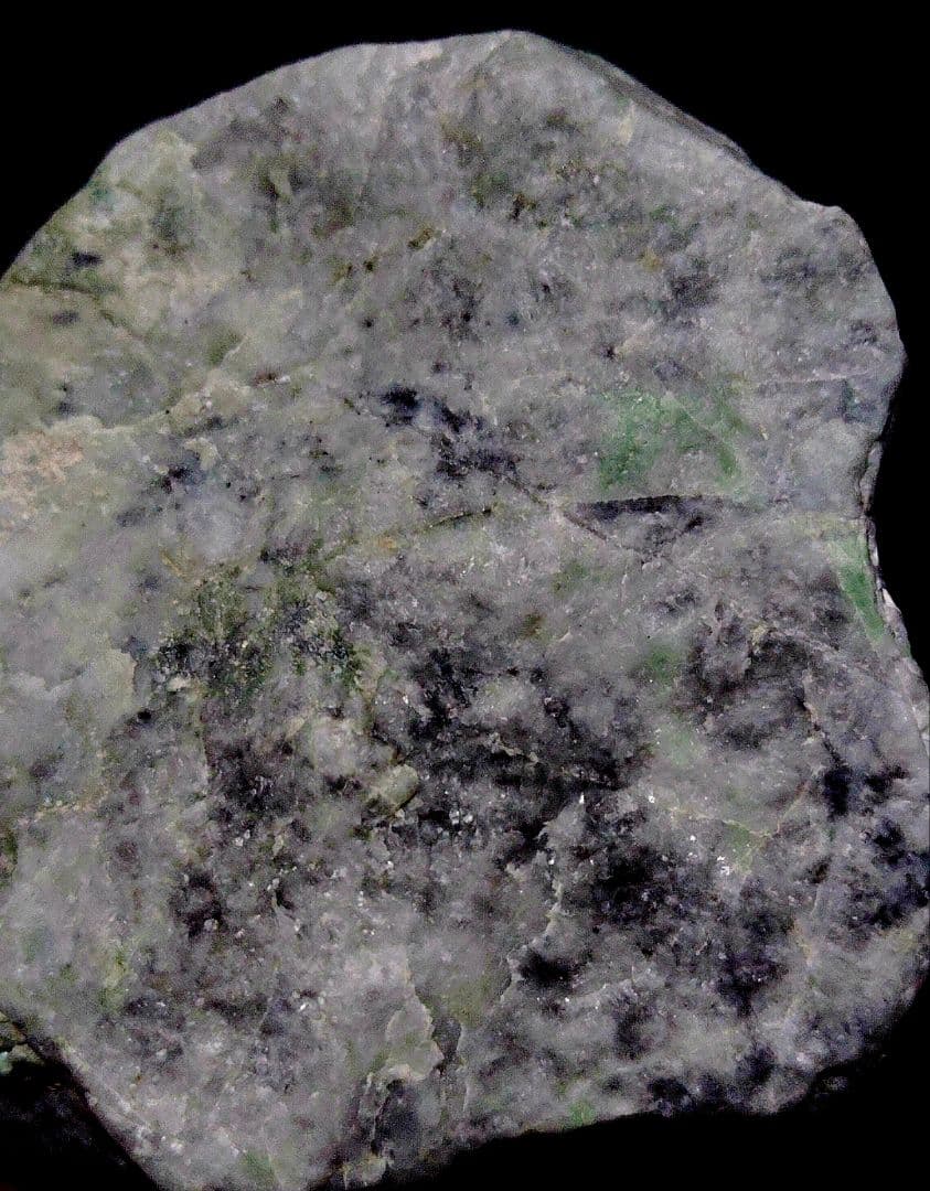 ★翡翠原石★糸魚川硬玉【大所川・転石・川ズレ・ウブ341ｇ】