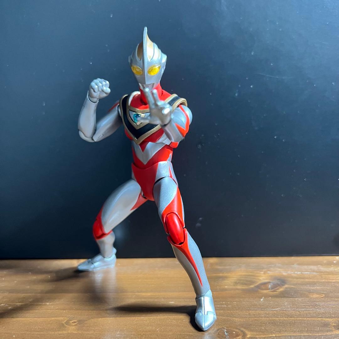 ウルトラアクト セット　カイザーベリアル ウルトラマンティガ　特典付き